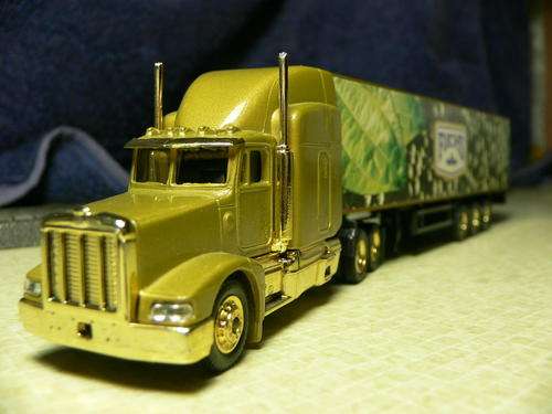HO scale Peterbilt 377 A/E. Rare rare rare. With a tale of woe.