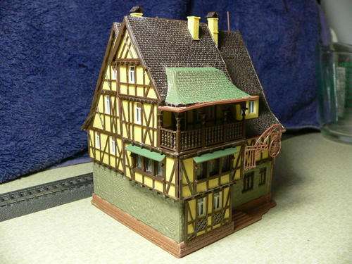 HO scale hotel. German by Vollmer