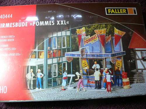 HO scale Faller french fries stand.