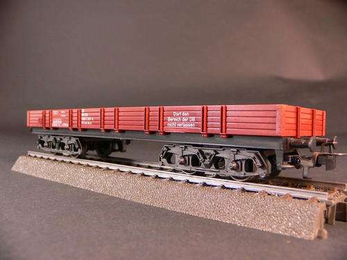 Marklin HO long wagon 4 axle with crane stays. Unboxed