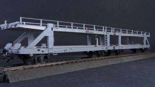 Marklin 47122 Mercedes Benz car carrier set. Read carefully
