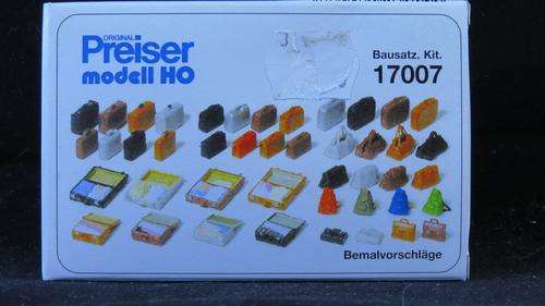 Preiser HO 17007 set of 44 unpainted suitcases.