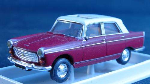 Brekina HO Peugeot 404. Rare car.