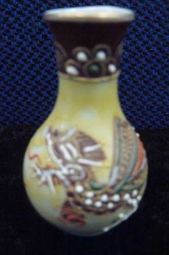 MINIATURE HAND PAINTED VASE (Dragon Design) @