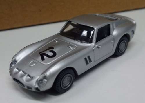 Praliné Ferrari GTO- 1/87 Scale