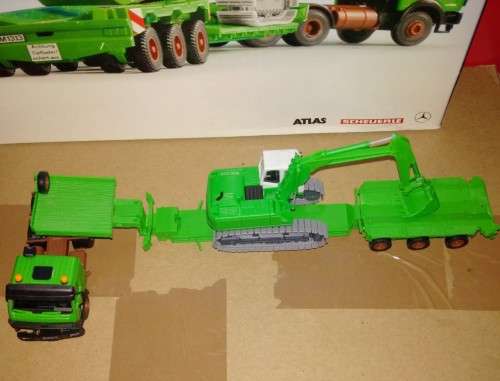 Kibri Abnormal Load Lorry with Liebherr Excavator Building Set - HO Scale