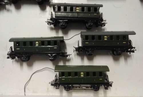 Marklin 4 x Vintage DR Coach Lot - HO scale