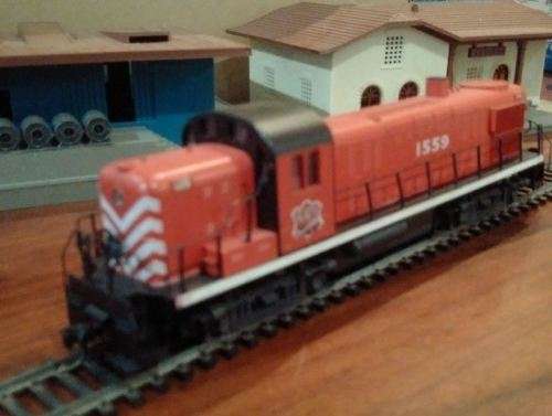 Alco RS3 Diesel Locomotve - HO Scale