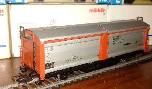 Märklin DB Long Sliding Side Van - HO Scale