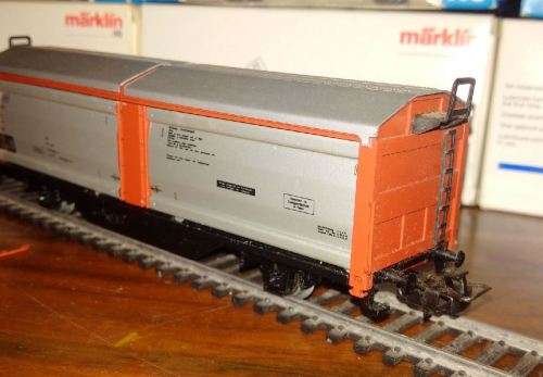 Märklin DB Long Sliding Side Van - HO Scale