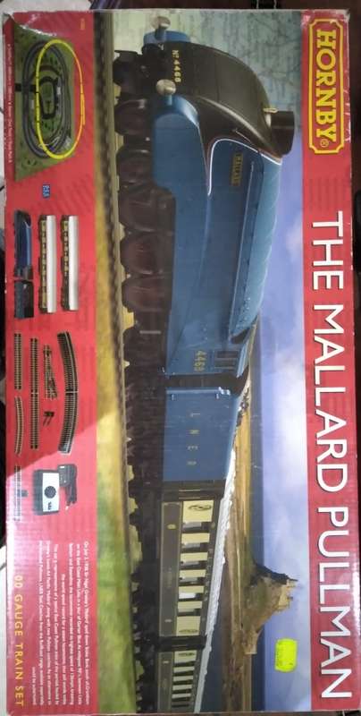Hornby LNER Mallard Pullman Train Set - OO Scale