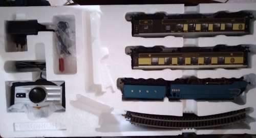 Hornby LNER Mallard Pullman Train Set - OO Scale