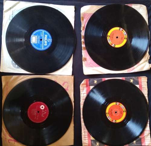 Lot of Four x 78 Grampohone Records - Renown, Phillips, Dot