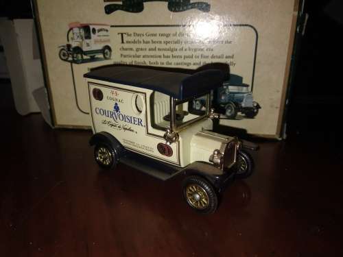 Lledo Days Gone - Model T Ford - Courvoisier Cognac