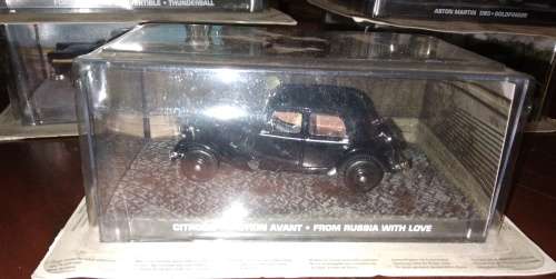 Citroën Traction Avant - From Russia With Love - James Bond Collection