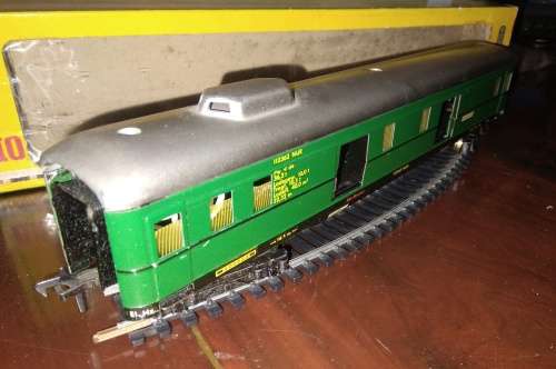 Vintage Fleischmann Baggage Coach with Lighting - HO