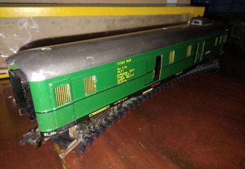 Vintage Fleischmann Baggage Coach with Lighting - HO