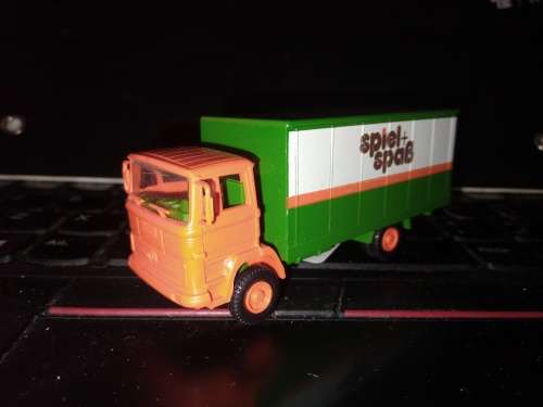 Prep Mercedes Benz Truck - Spiel Spaß - Price Adjusted for BobShop Shipping