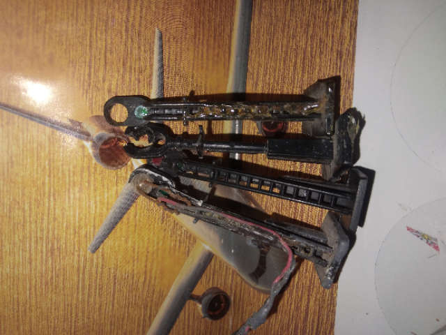 4 x Static Electric Signals - Damaged (not wired) - HO