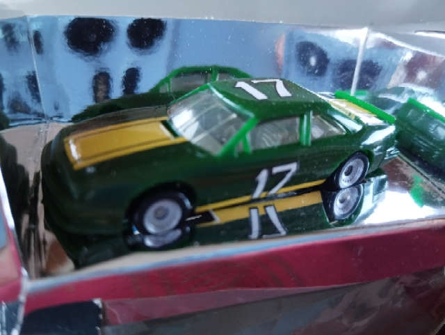 Monogram Pontiac Stck Car - Limited Edition - 1/87 Scale