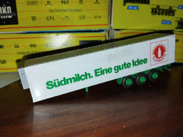 Wiking Lorry Refrigerator Trailer - Sudmilch - 1/87 Scale