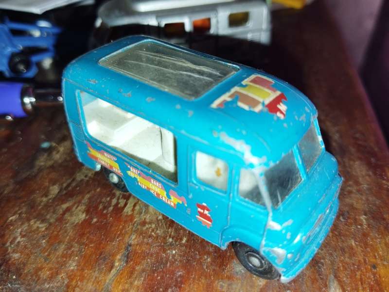 Lesney Matchbox Commer Ice Cream Canteen No 47 Regular Wheels