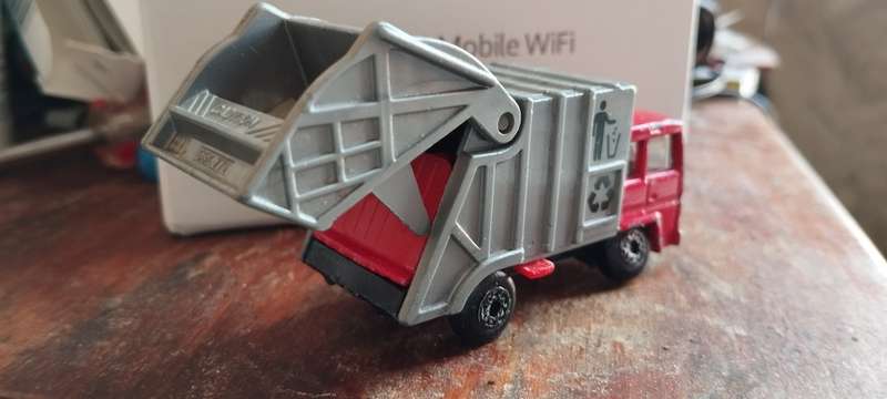 Matchbox Refuse Truck - No 36 - Superfast