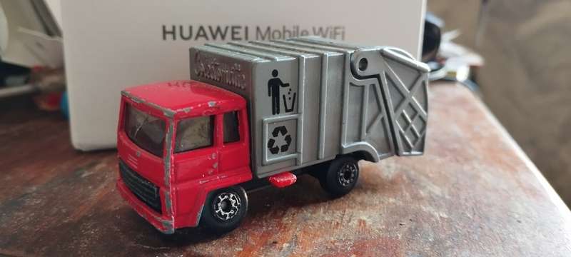 Matchbox Refuse Truck - No 36 - Superfast
