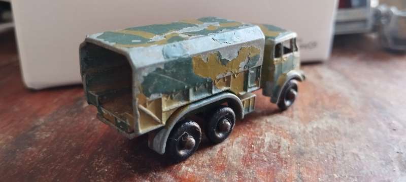 Vintage Matchbox General Service Lorry No 62 - Regular Wheels