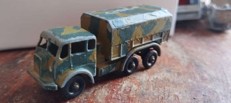 Vintage Matchbox General Service Lorry No 62 - Regular Wheels