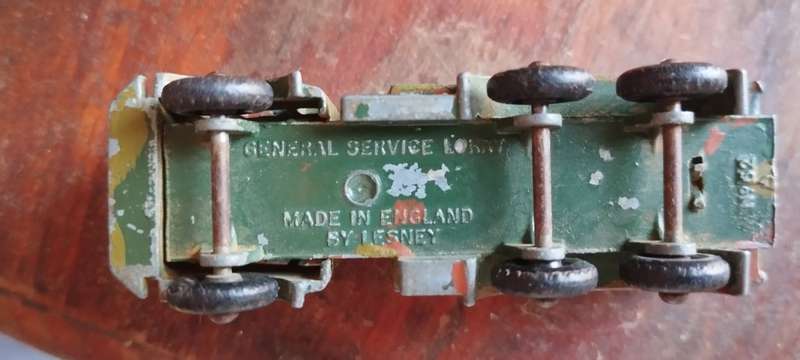 Vintage Matchbox General Service Lorry No 62 - Regular Wheels