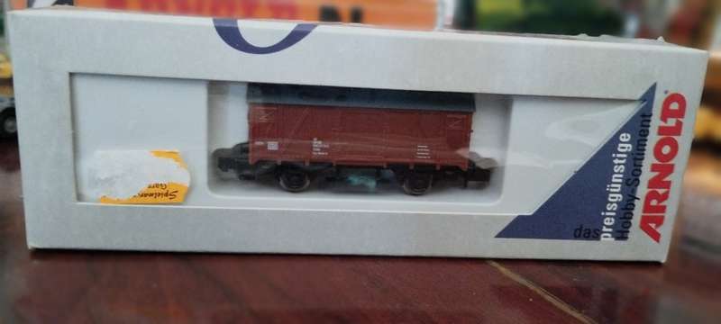Arnold DB Goods Van - N Gauge