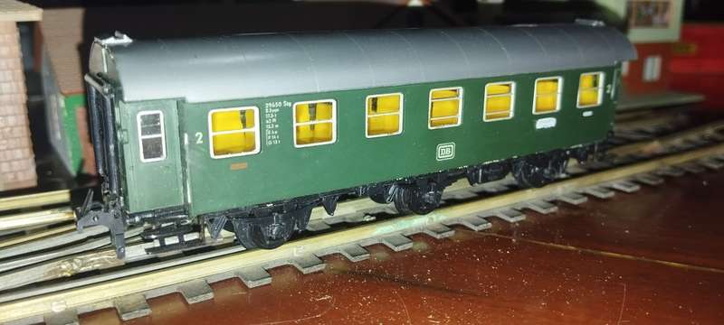 Trix Express DB 2nd Class 3 Axle Coach - HO Scale