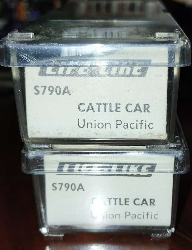 2 x UP American 40` Cattle Cars Lot - Life-Like - N Scale