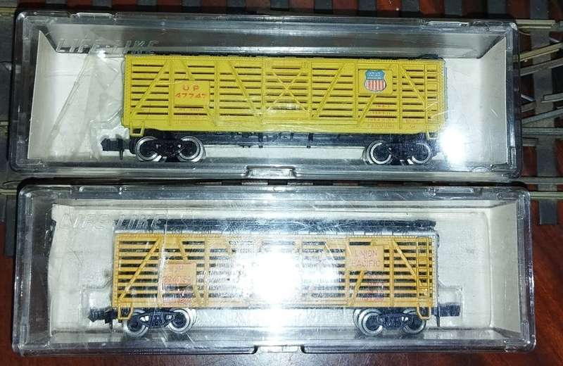 2 x UP American 40` Cattle Cars Lot - Life-Like - N Scale