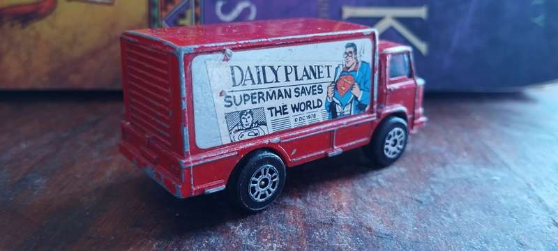 Corgi Juniors - Leyland Terrier Truck - Daily Planet / Superman