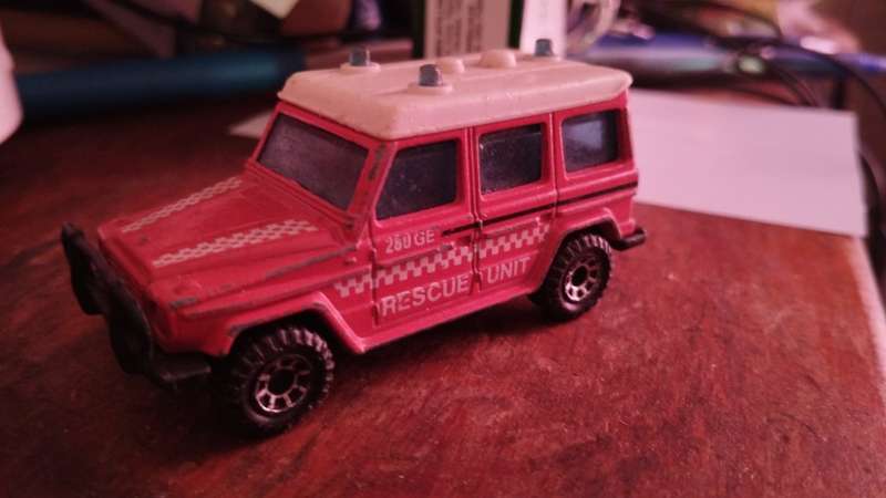 Matchbox Mercedes Benz 280 GE Rescue Unit