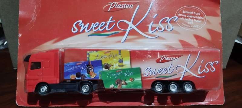 DGD M.A.N. Lorry - Sweet Kiss -  1/87 Scale