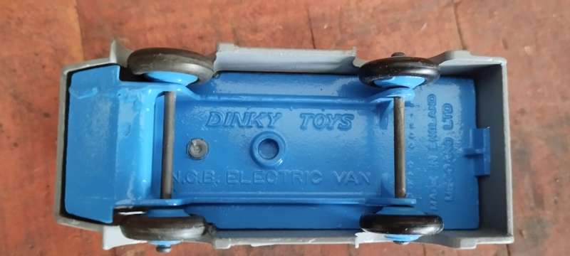 Dinky Toys N.C.B. Electric Van - 30v - 1/43 Scale