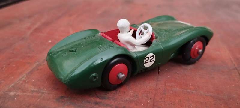Dinky Aston Martin DB3 Racer 110- 1/43 Scale