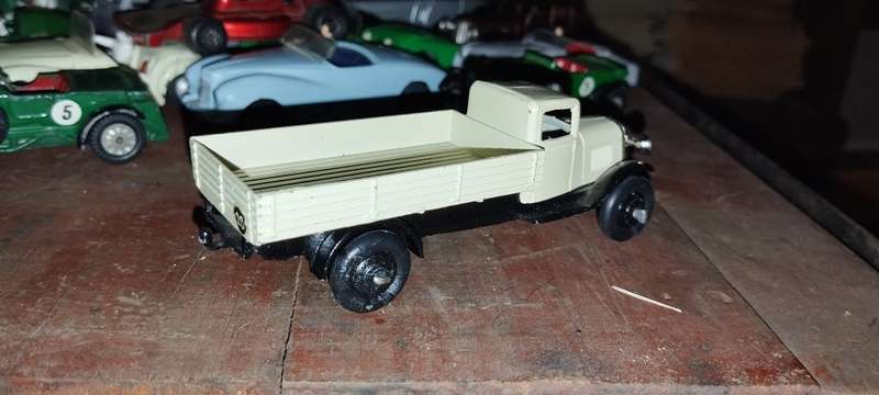 Dinky Toys Oldtimer Truck 25a - 1/43 Scale