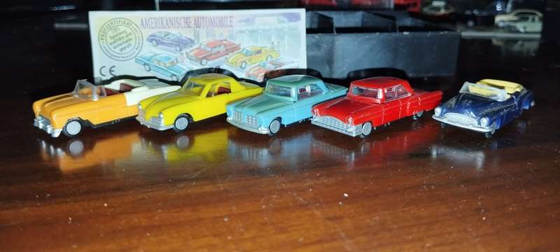 5 x 1950s American Cars Collectors Set - Kinder Surprise - 1/87 Scale
