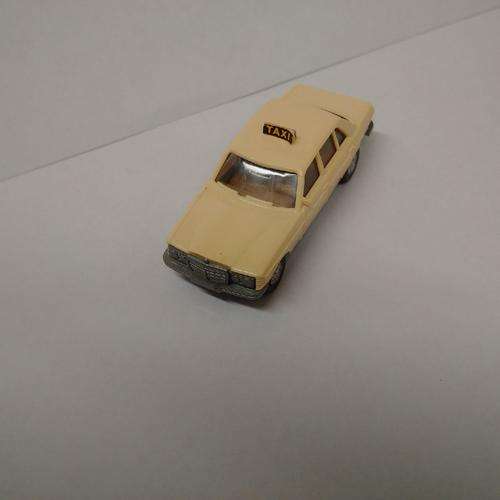 Wiking MB 240D Taxi - 1/87 Scale