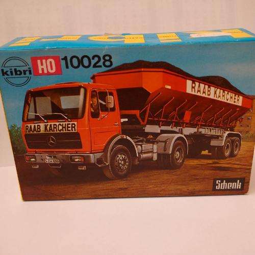 Kibri MB Articulated Tipper Model Set - 1/87 Scale