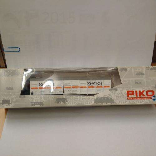 Piko DR Covered Goods Wagon - HO Scale