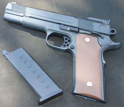 G20 - Colt - Spring Gun- BB Metal Pistol!! Shoots BB!!