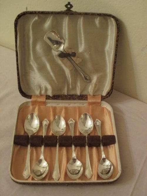 <<<< SPECIAL>>>> EMESS PLATE EPNS SET OF SIX TEAPOON'S & SUGAR SPOON (BOXED)