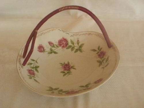 ROSES BOWL WITH HANDLE