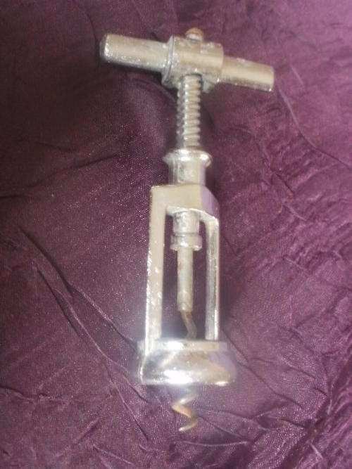Corkscrew -(b)