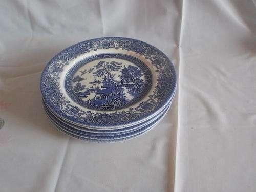 6 Willow Pattern Plates